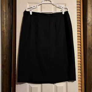 🐾Black Le Suit Skirt: Size 14W 🐾